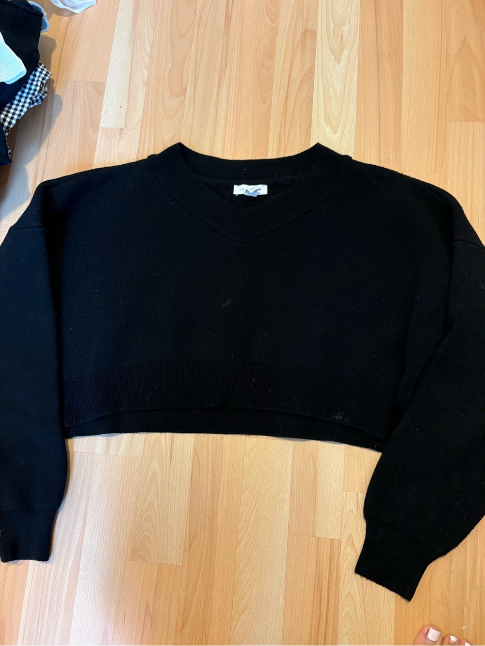 Topshop Black Cropped V-Neck Sweater